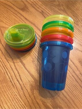 Take & Toss Assorted Color Stackable Cups with Lids